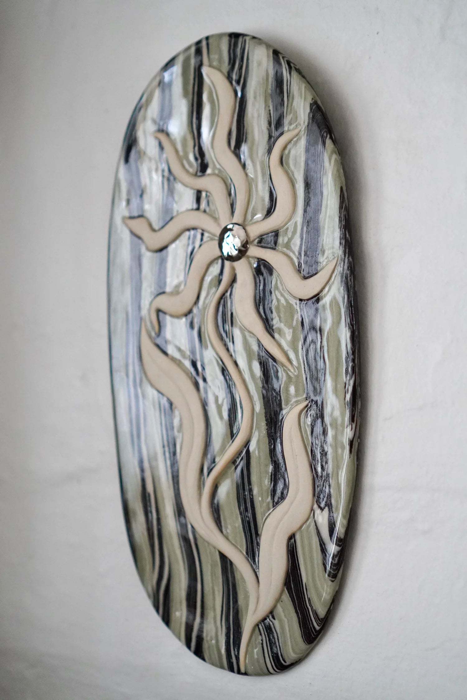 Ukiran Bunga wall piece