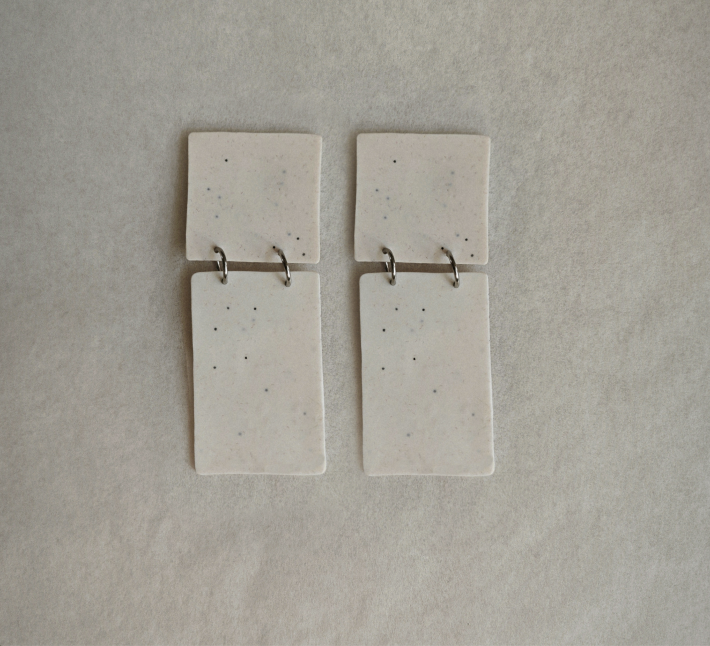 Maya Minimal Enya earrings