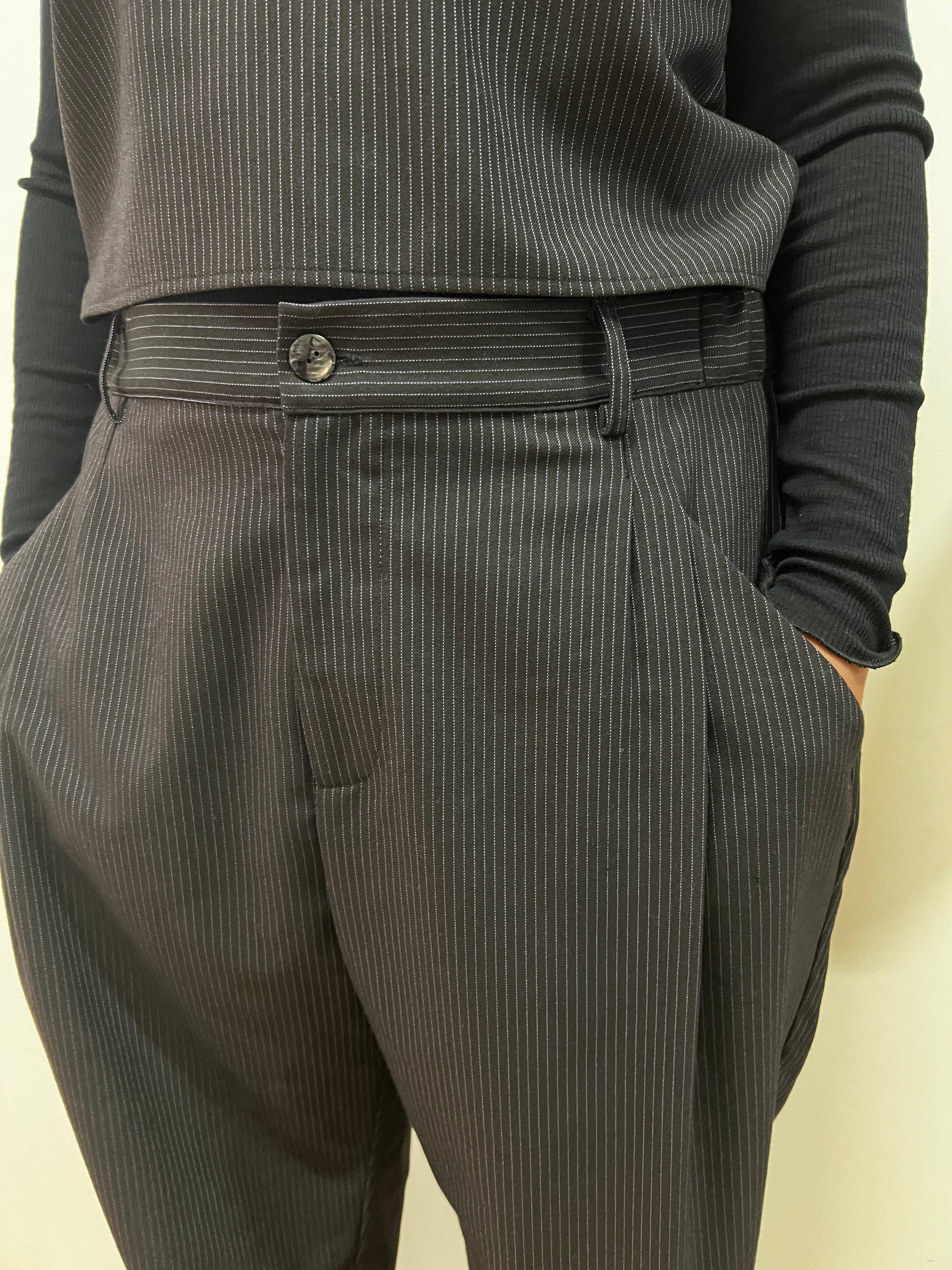 Suki Pants (cropped) - Brown stripe